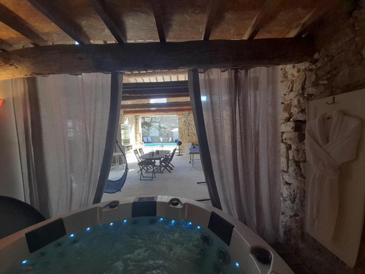 Le Gite De Sainte Valiere Piscine Et Spa Ngoại thất bức ảnh